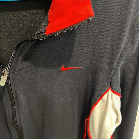 Black and Red Nike Dri Fit Jacket + Free matching shirt! - Picture 4 of 5